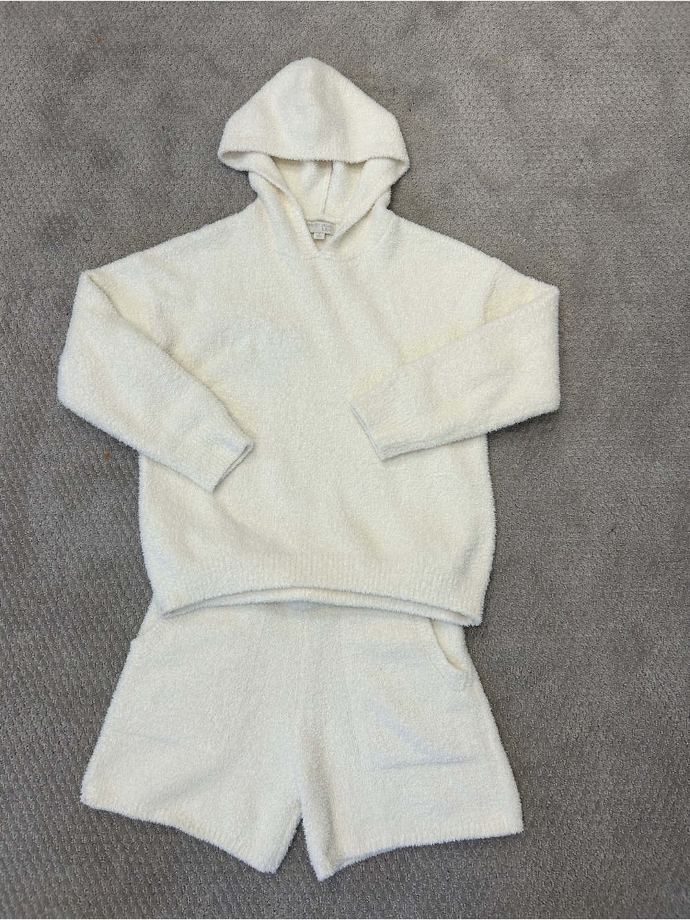 Barefoot Dreams Cozy Cream Sherpa Hoodie & Shorts Set Size S - Picture 3 of 6